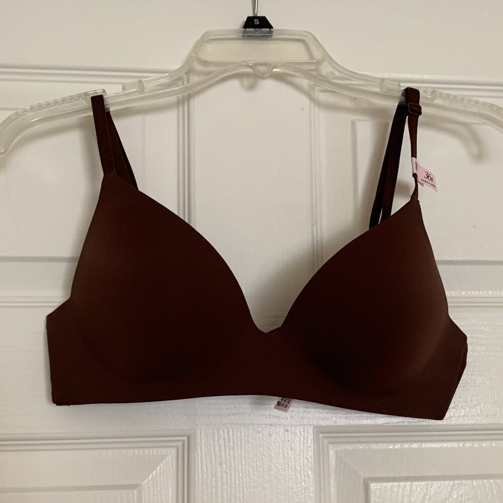 NWT. VS Lightly-Lined Wireless Bra. Size 36B